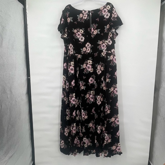 Torrid black flutter sleeve midi dress - Picture 2 of 7